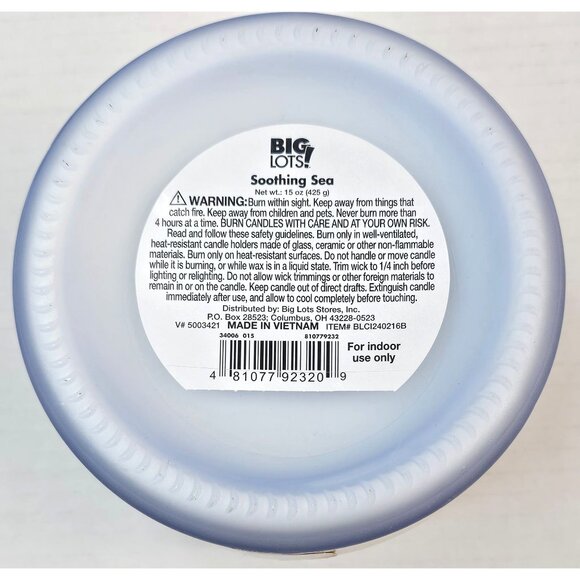 New Soothing Sea Scented Candle 15 Oz Blue Frosted Glass Wooden Lid Relaxation - Picture 6 of 8